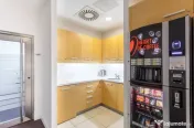 Spațiu de birou privat pentru 3 persoane în Regus Iride Business 