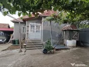 Casă cu 4 camere si teren de vânzare in com. Husasau de... 