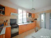 Casă cu 4 camere de închiriat în zona Ultracentrală 