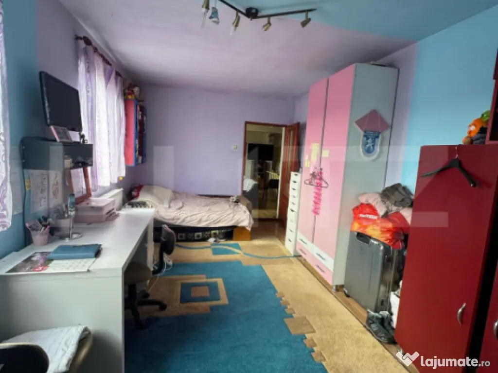 Casa de vanzare, cu 4 camere, 180 mp, in Simeria