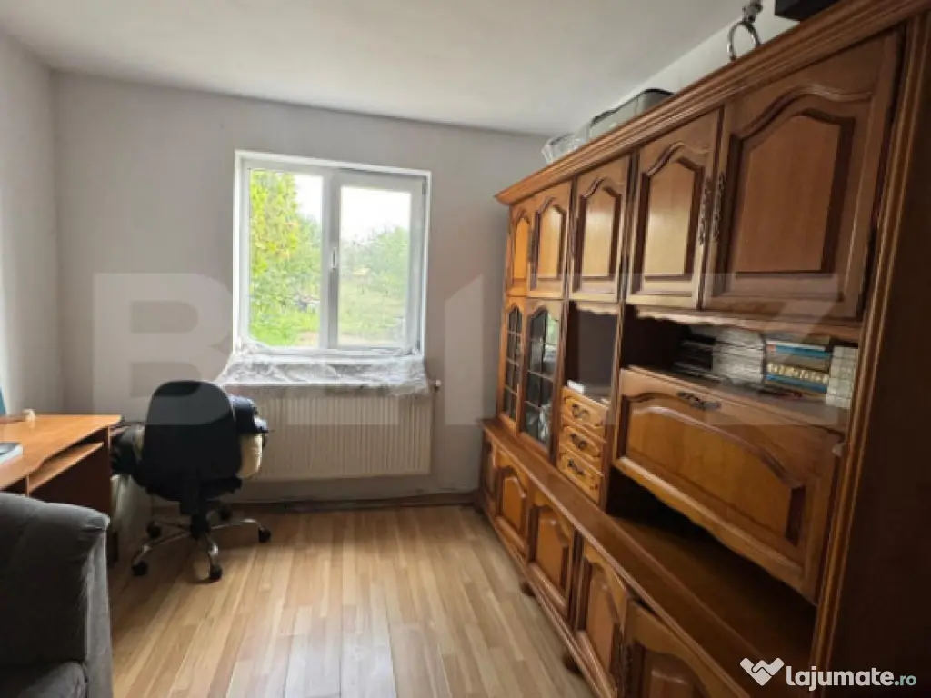 Casa de vanzare, cu 4 camere, 180 mp, in Simeria