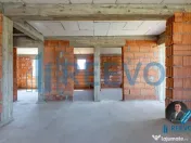 Casă la roșu, Hemeiuș ! 