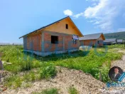 Casă la roșu, Hemeiuș ! 