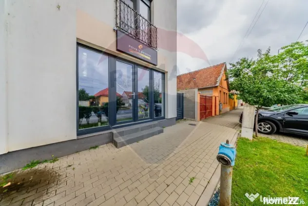 Barber shop complet echipat – funcțional imediat, Mica...