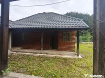 Casa de vacanta , zona Soarecului , Marginea