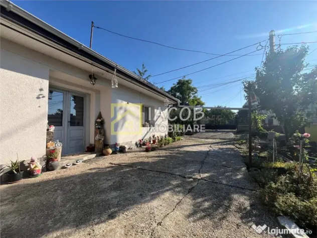 Casa pe parter cu 1010 mp teren, magazie, beci, strada Buceg