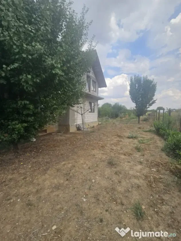 Casa S+P+1, 160mp utili, 1300 mp teren, COMISION 0 LA CUMPAR