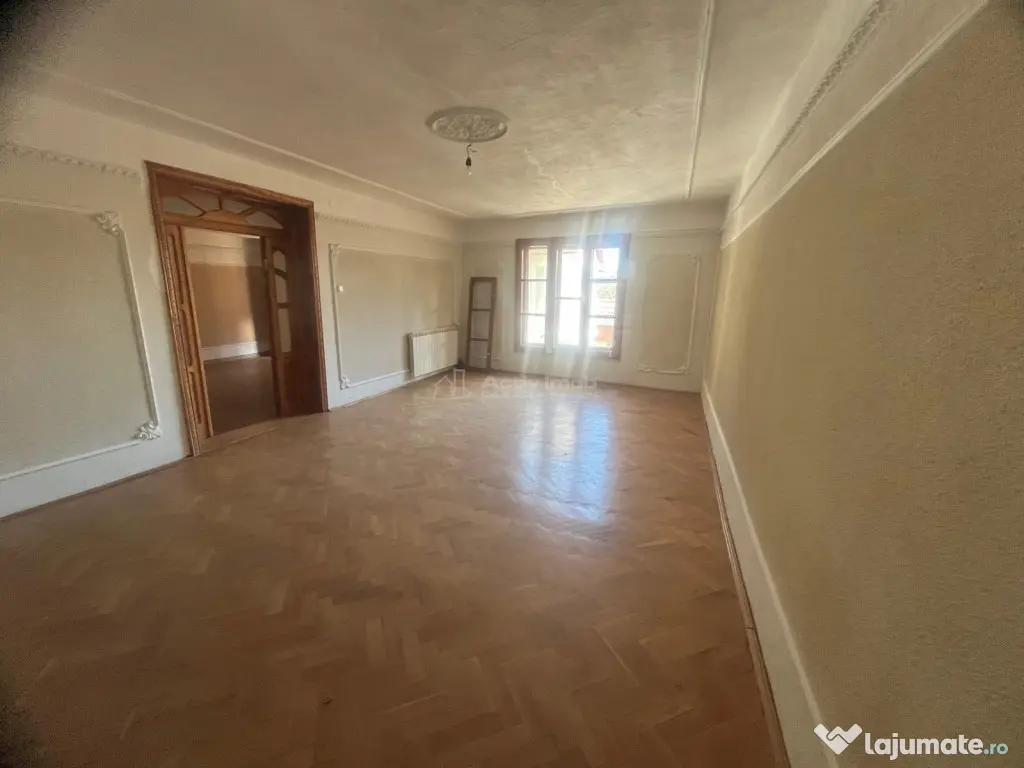 Caransebes, Casa P E, Teren 1000 Mp