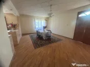 Caransebes, Casa P E, Teren 1000 Mp 