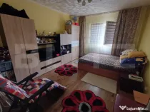 Apartament cu 2 camere, decomandat, 41 mp, parter, mobilat ?