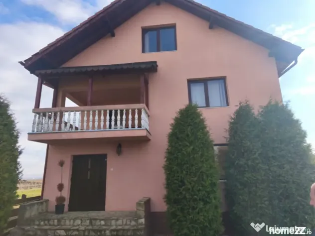 Casa individuala, 200mp utili, 1600mp teren, Radauti