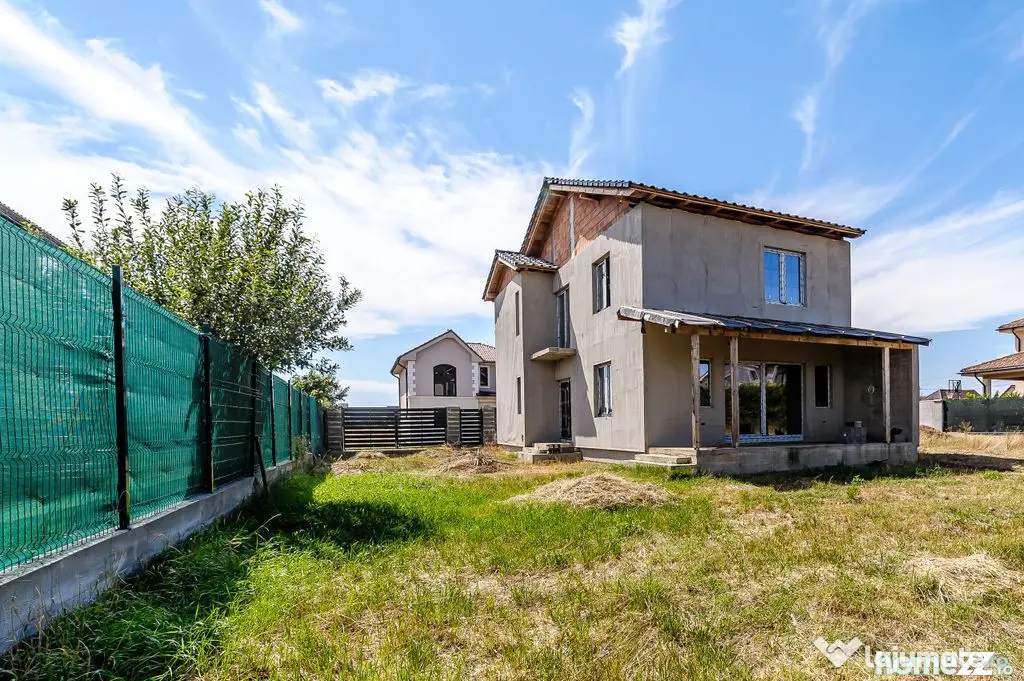 145 mp utili | 3 dormitoare | 2 parcări | teren 419 mp - Arad (Arad)