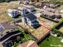 Casă nouă, parțial finalizată – Str. Constituției,...