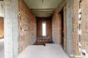 Compartimentare generoasă și lumină naturală. Casă ?...