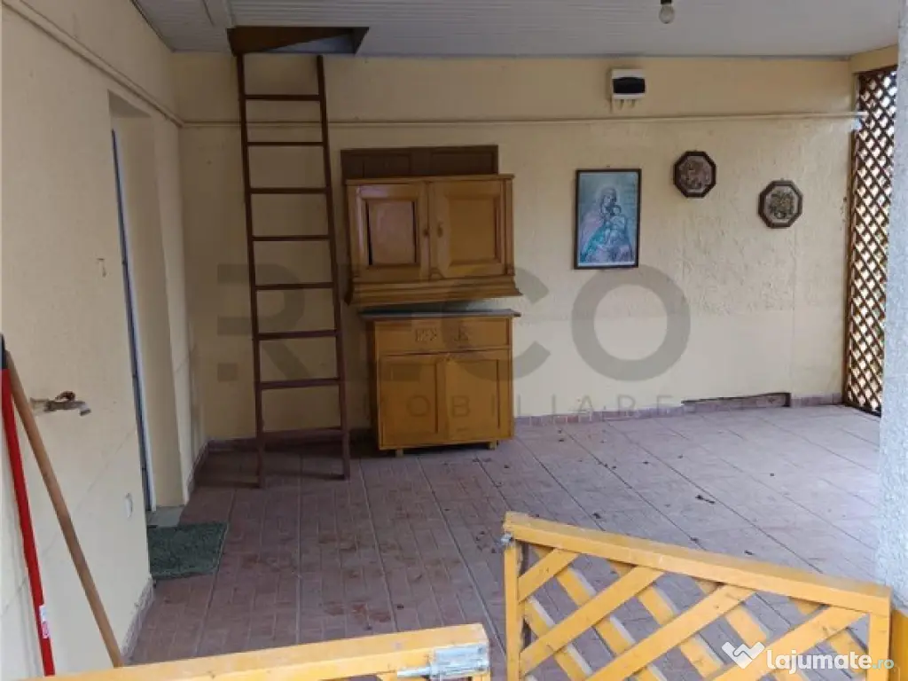 RECO CASA CU MANSARDA IN MARGHITA