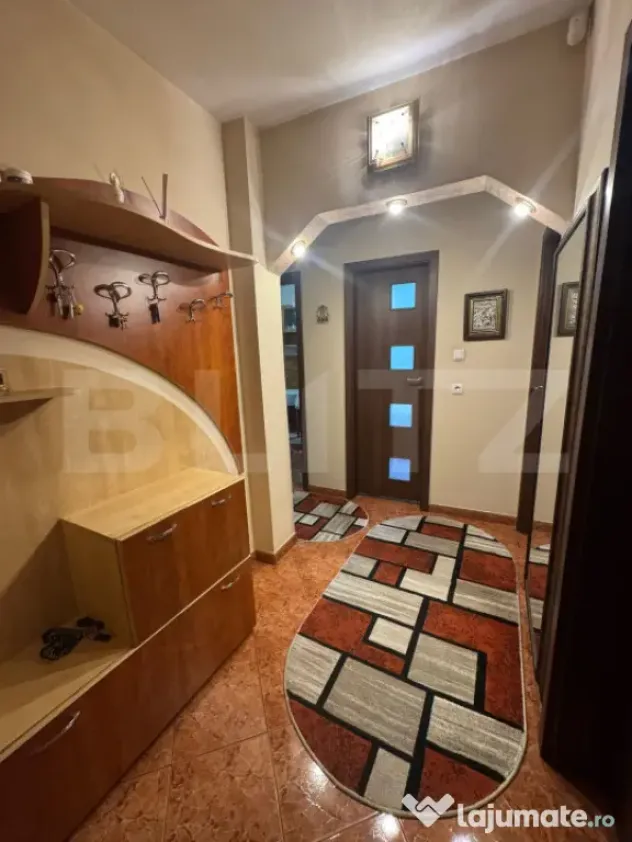 Apartament 2 camere decomandate ,52 mp Tudor, aproape de Uni