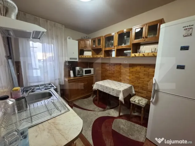 Apartament 2 camere decomandate ,52 mp Tudor, aproape de Uni