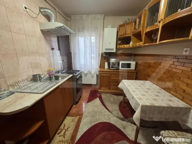 Apartament 2 camere decomandate ,52 mp Tudor, aproape de Uni