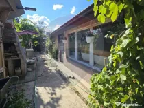 Casă / Vilă cu 6 camere de vânzare