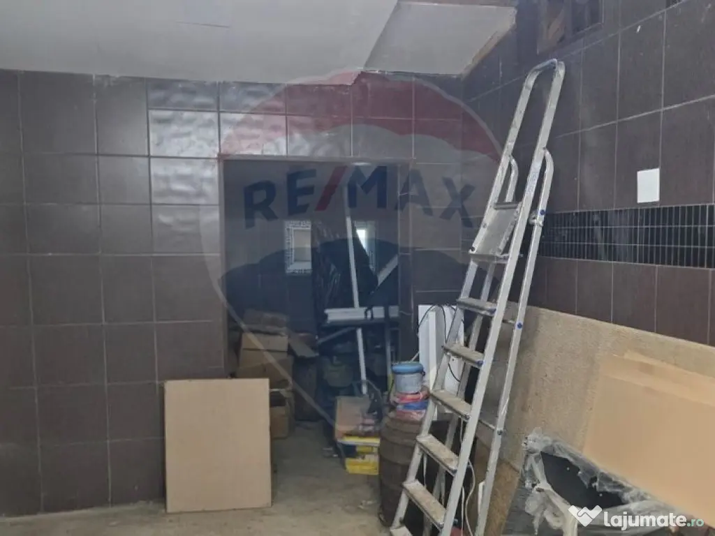 Casă / Vilă cu 6 camere de vânzare