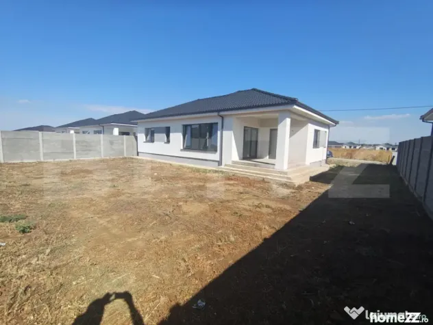 Casa noua in Santandrei , racordata la toate utilitatile si - Santandrei (Bihor)