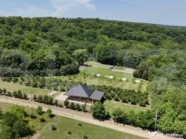 Glamping, piscicultură și turism spiritual - totul într-u