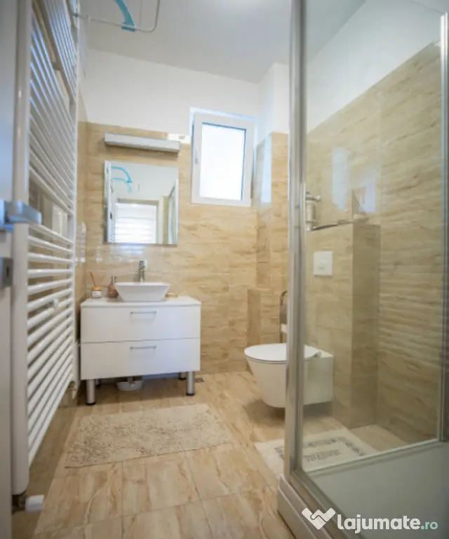 Apartament 5 Camere cu Vedere la Mare | Un Stil de Viață E