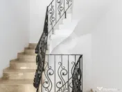 Vilă elegantă cu piscină și ieșire la Lac – Căciula? 