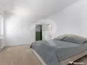 Vilă elegantă cu piscină și ieșire la Lac – Căciula? 