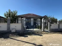 Casă / Vilă cu 4 camere strada Verde!