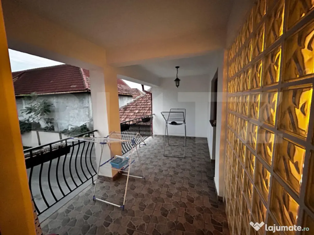 Casa de inchiriat, 4 camere, 200 mp, zona Penitenciar