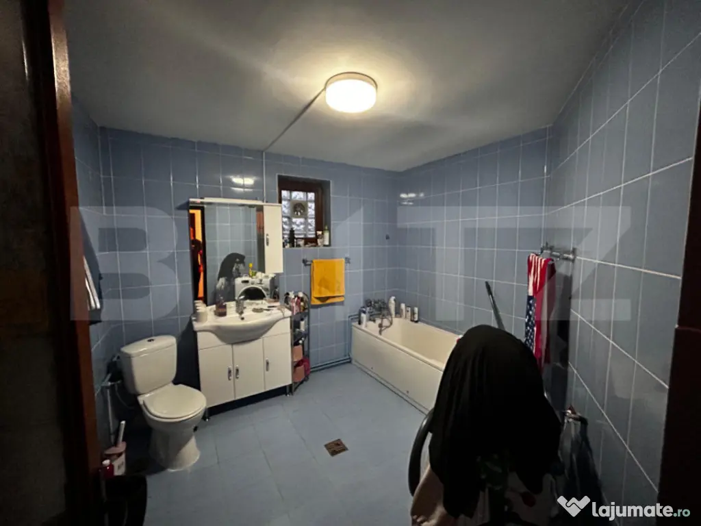 Casa de inchiriat, 4 camere, 200 mp, zona Penitenciar