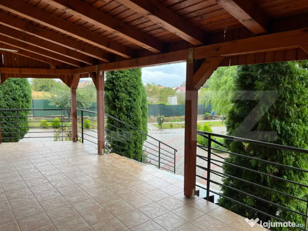 Casă individuală de vânzare în Nazna – 2200 mp teren,