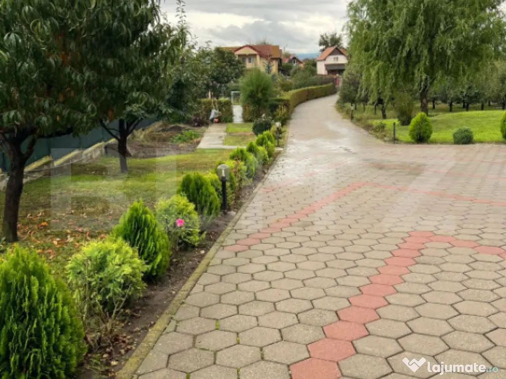 Casă individuală de vânzare în Nazna – 2200 mp teren,
