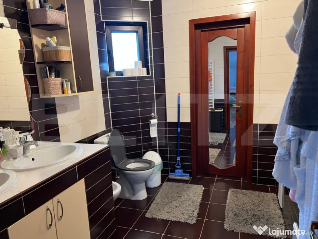 Casă individuală de vânzare în Nazna – 2200 mp teren,