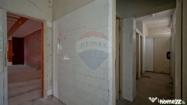 Spațiu de vanzare ideal depozitare judet Brașov Săcele...