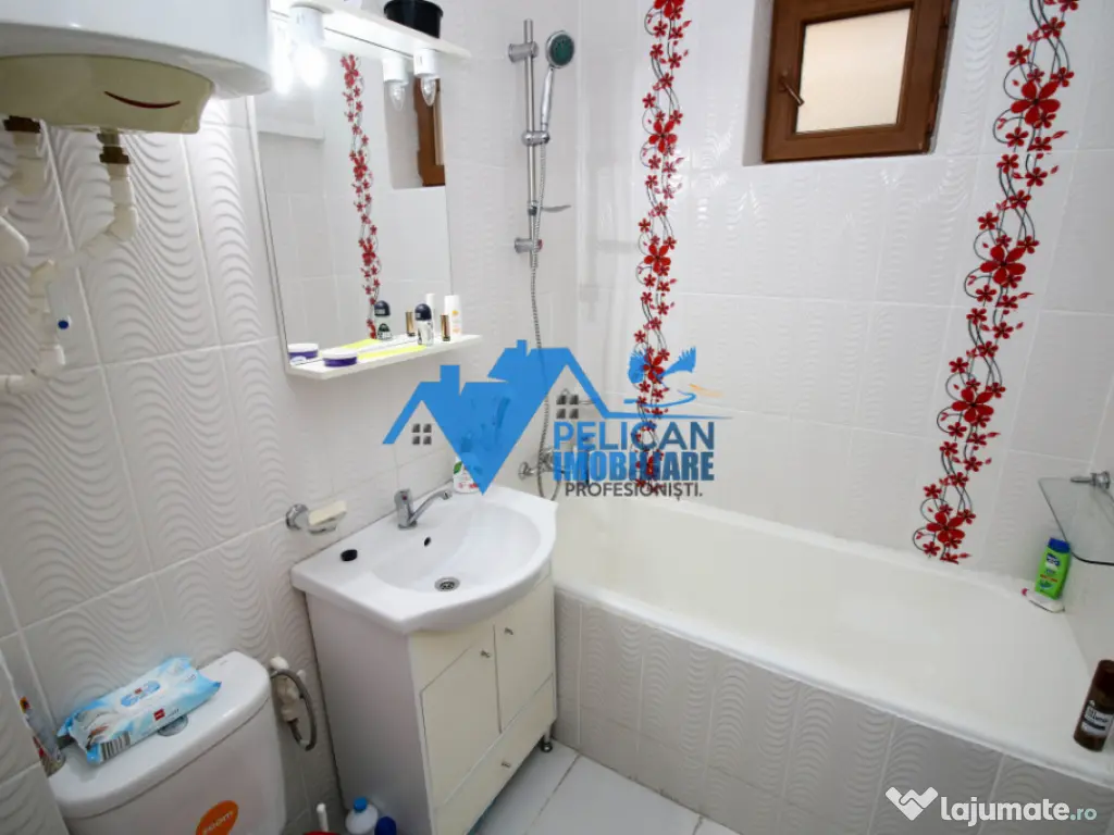 Vest, U-uri, 3 camere, decomandat, renovat