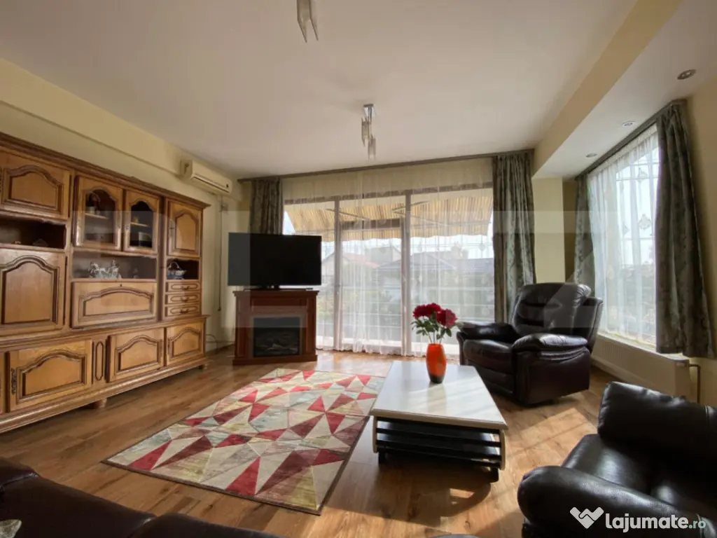 Casa de vanzare, 295 mp, zona Central