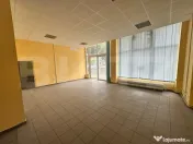 Spațiu comercial de închiriat, 120 mp, vitrină mare – z 
