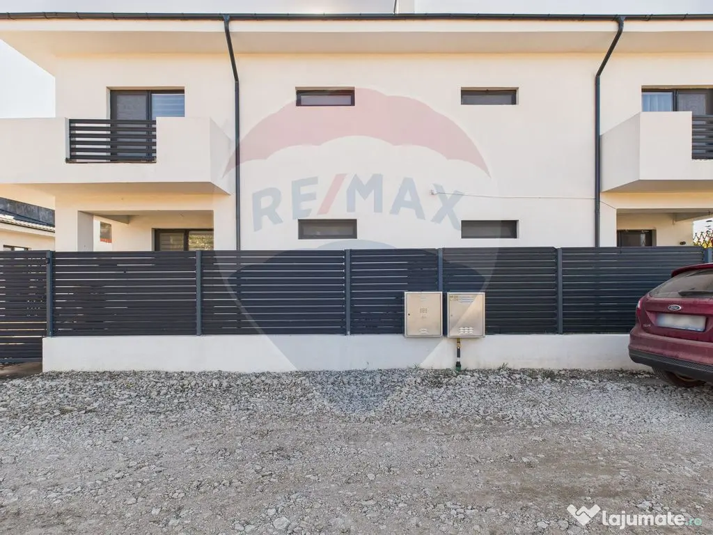 Duplex 85 mp utili, curte 200 mp – vedere la lac și p?...