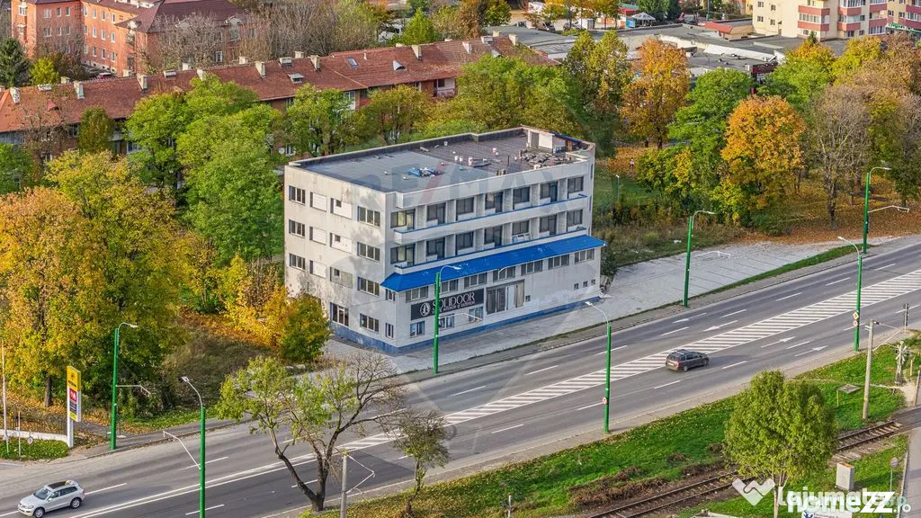 Oportunitate investiție-Clădire cu autorizație hotel ?...