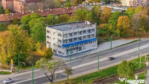 Oportunitate investiție-Clădire cu autorizație hotel ?...