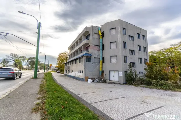 Oportunitate investiție-Clădire cu autorizație hotel ?...