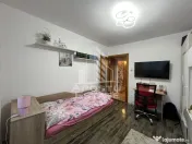 Apartament cu 3 camere, decomandat, 2 bai , 2 balcoane,zona Soarelui 