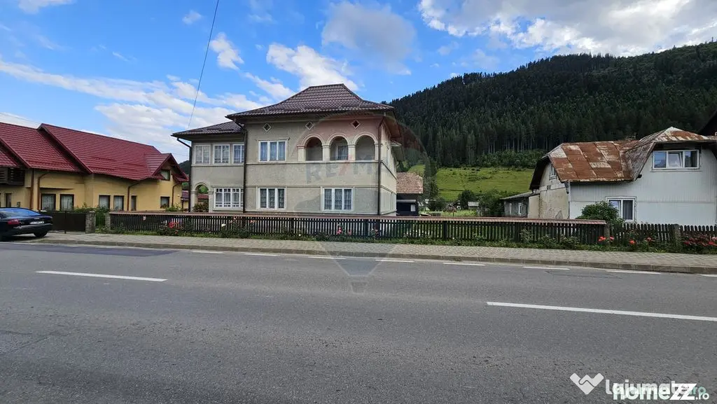 Casa 225 mp, teren intravilan 4822 mp C. Moldovenesc, Suc...