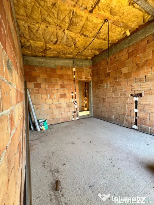 Casă individuală la roșu – 118 mp utili, teren 420 mp, - Sasar (Maramures)