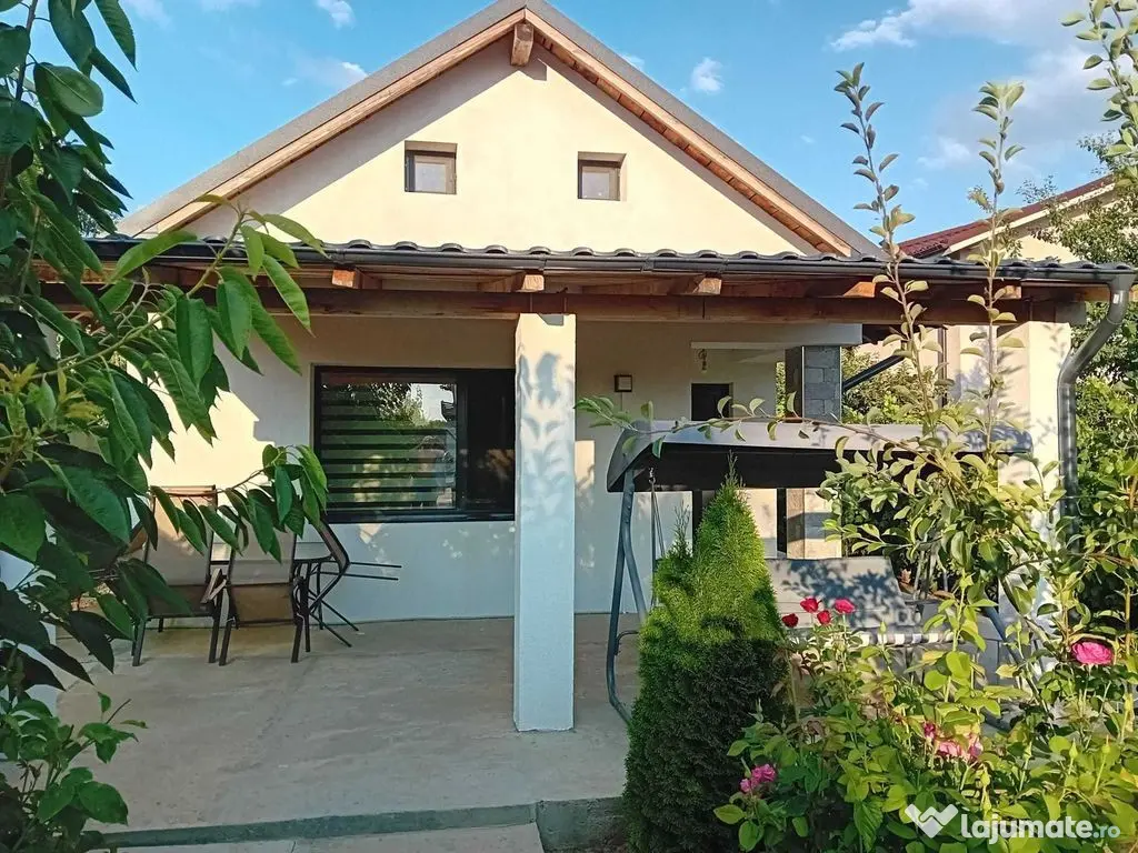 Casă modernă, construită în 2022, de vânzare în Gal...