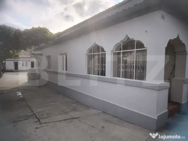 Casa de vanzare, 397 mp teren, zona Romanesti