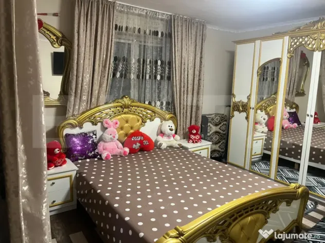 Casa de vanzare, 397 mp teren, zona Romanesti