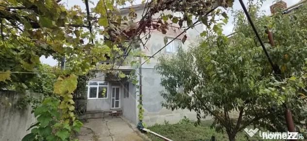 Casă / Vilă cu 5 camere de vânzare în zona Obor